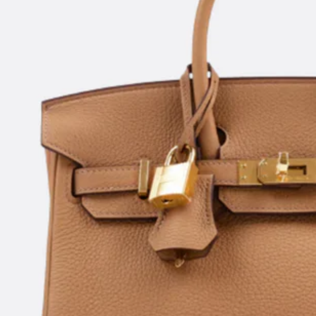 Tasche 25 Brk HSS Cr / GryTr aus Tg-Leder mit gebürsteten goldfarbenen Beschlägen