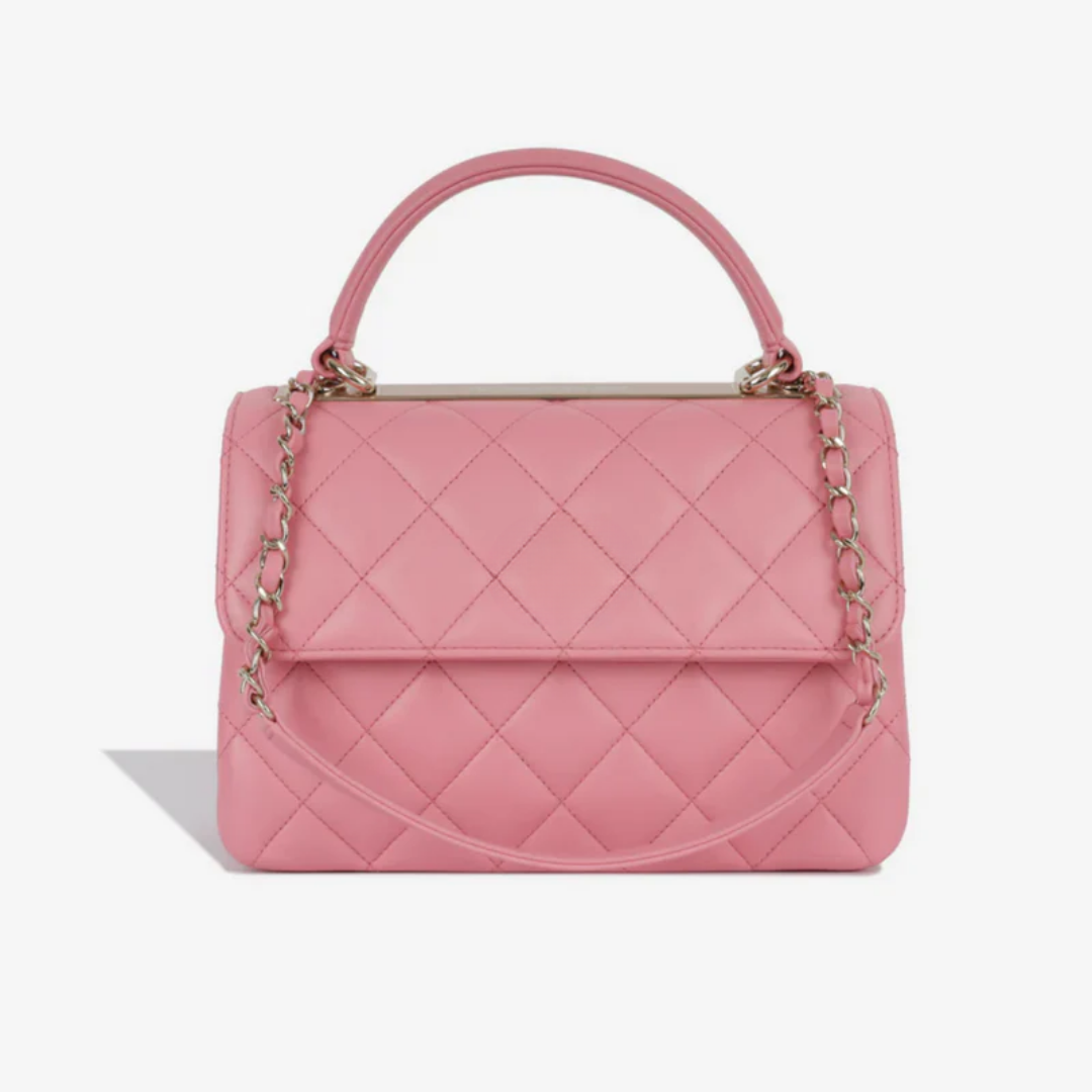 Trendige kleine Klappentasche